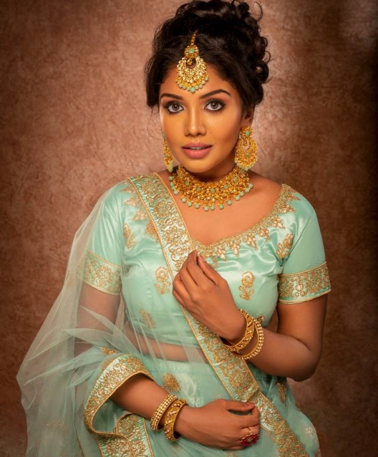 Actress Riythvika Photoshoot Stills