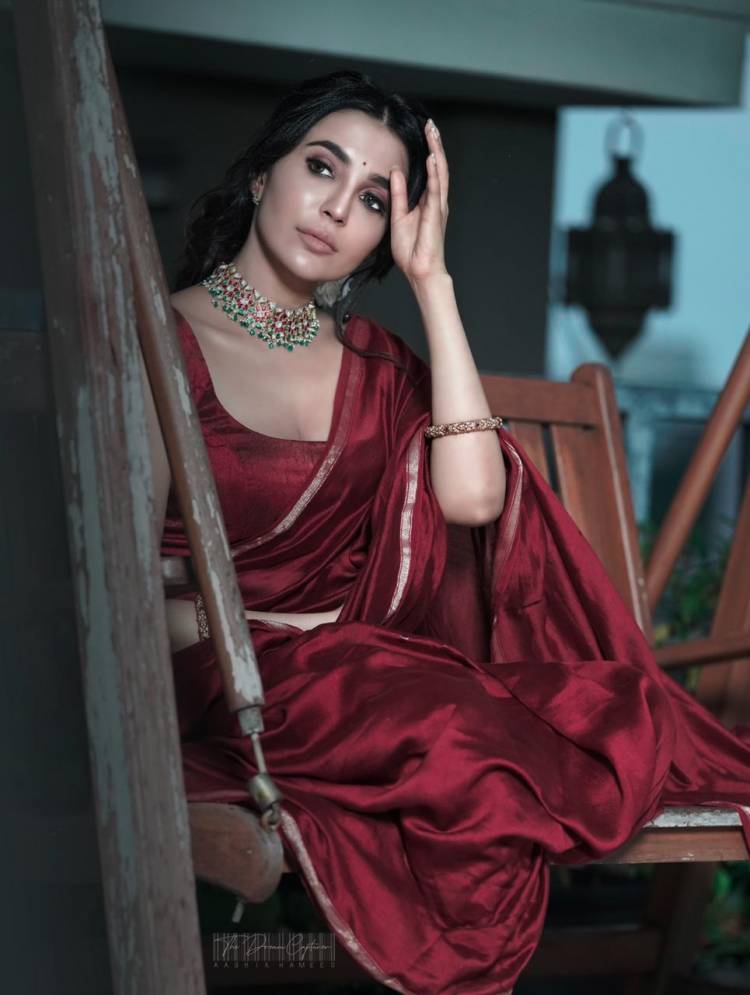 Actress #Parvati looks stunning in these lovely pictures from her latest photoshoot.