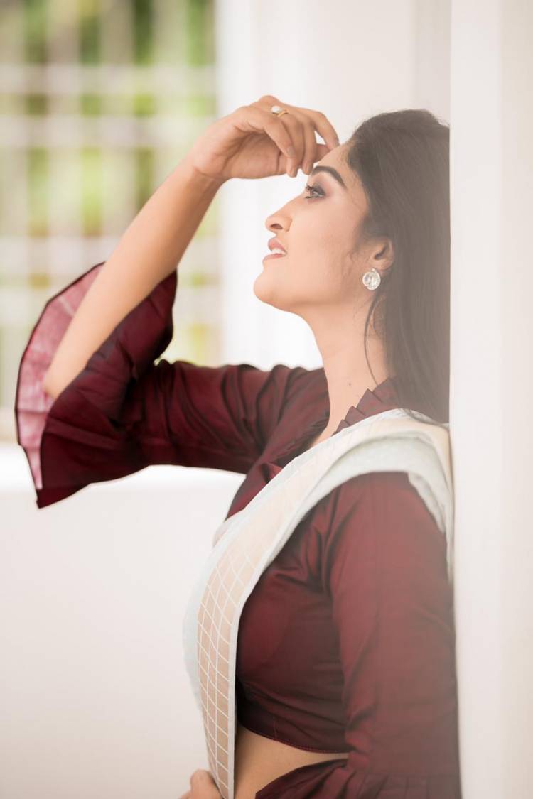 Actress #NeelimaEsai looks stunning in this saree @neelimaesai