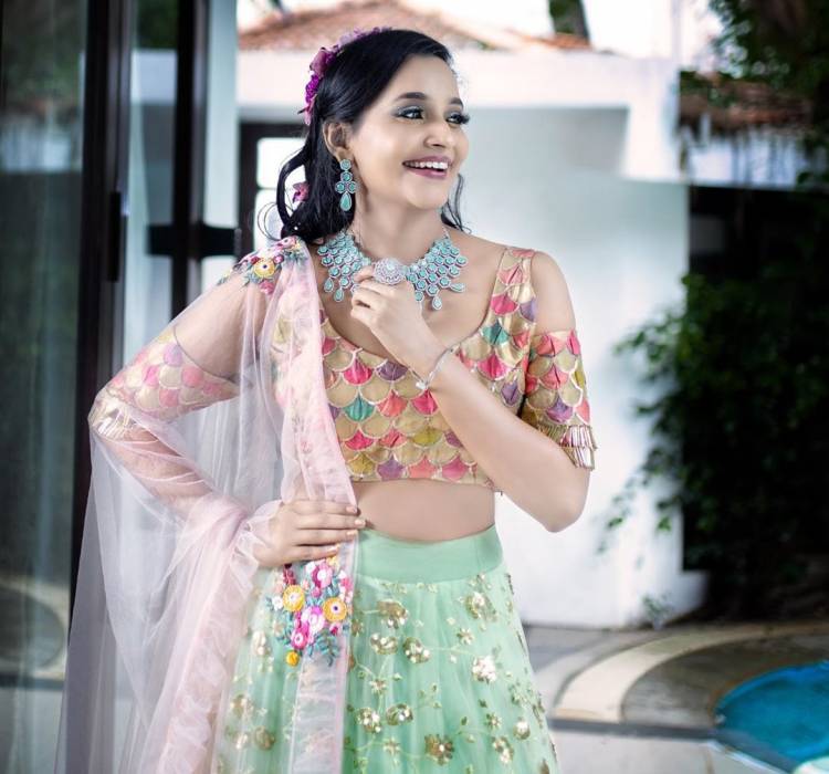 The Modish Photoshoot Stills Of Actress #Abarnathi Flaming In Extreme Elegance & Grace. 