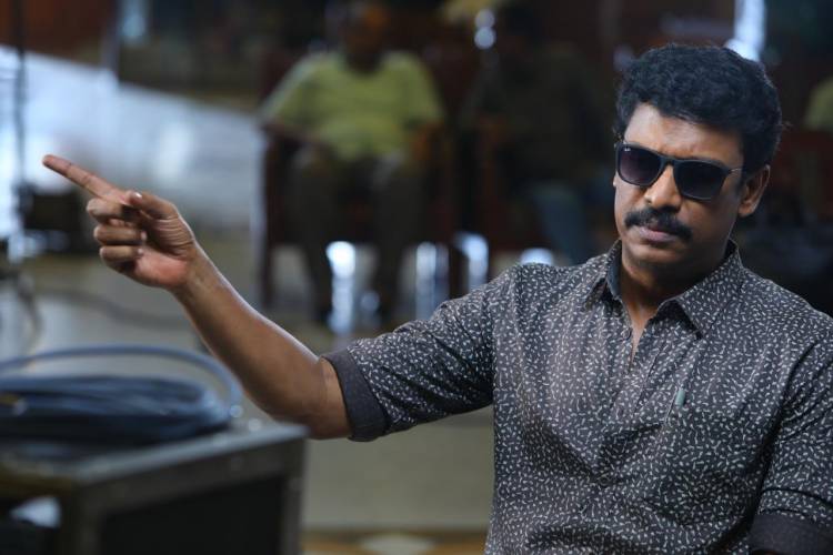 Actor #Samuthirkani plays a super cameo in #NaangaRombaBusy