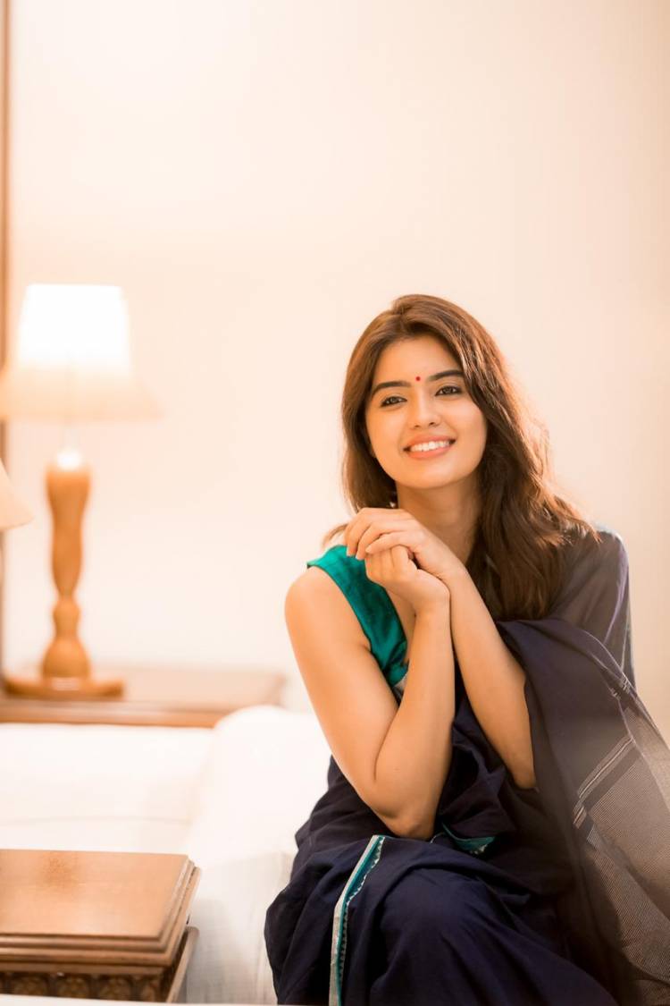 Radiating happiness!! Actress #AmrithaAiyer looks bright and beautiful in these pictures as she wishes  you all a happy and safe Diwali 