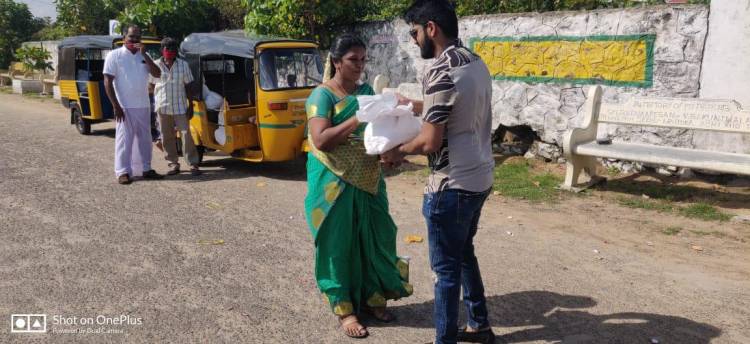 On the Occasion of Celebrating #Diwali @actor_shirish has distributed essential items to Needy people and auto drivers in his area
