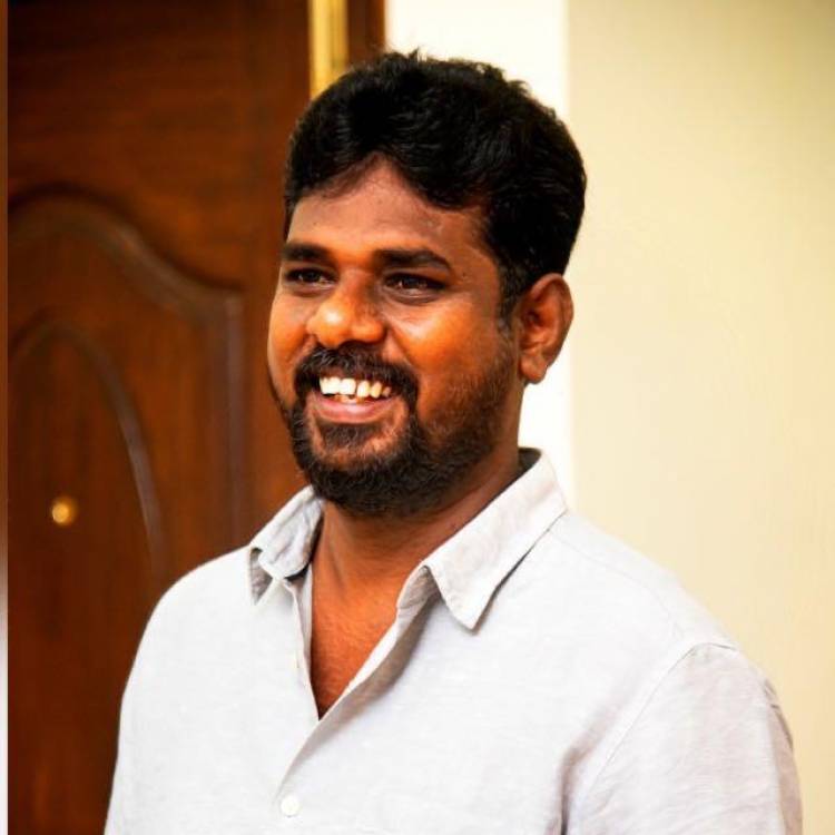 ரெதான் - தி சினிமா பீப்பிள் இந்தர்குமார் தயாரிப்பில் சிவா கதாநாயகனாக நடிக்க - காமெடியனாக யோகி பாபு நடிப்பில் முத்துக்குமரன் இயக்கத்தில் "சலூன்"