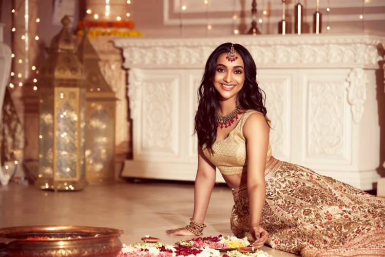 பாலிவுட்டிற்கு செல்லும் தென்னிந்திய பெண் அம்ரின் குரேஷி