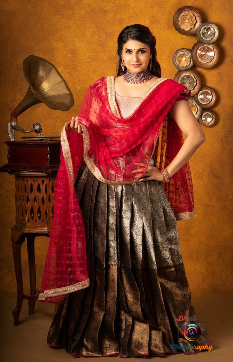 The Latest Stunning Photoshoot Stills Of Actress #AnjenaKirti Gives A Dazzling Look In A Solid Ethnic Wear!!