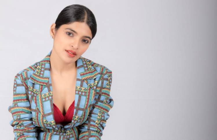 Actress #SanchitaShetty looks absolutely stunning & stylish in these pictures from her recent photoshoot.