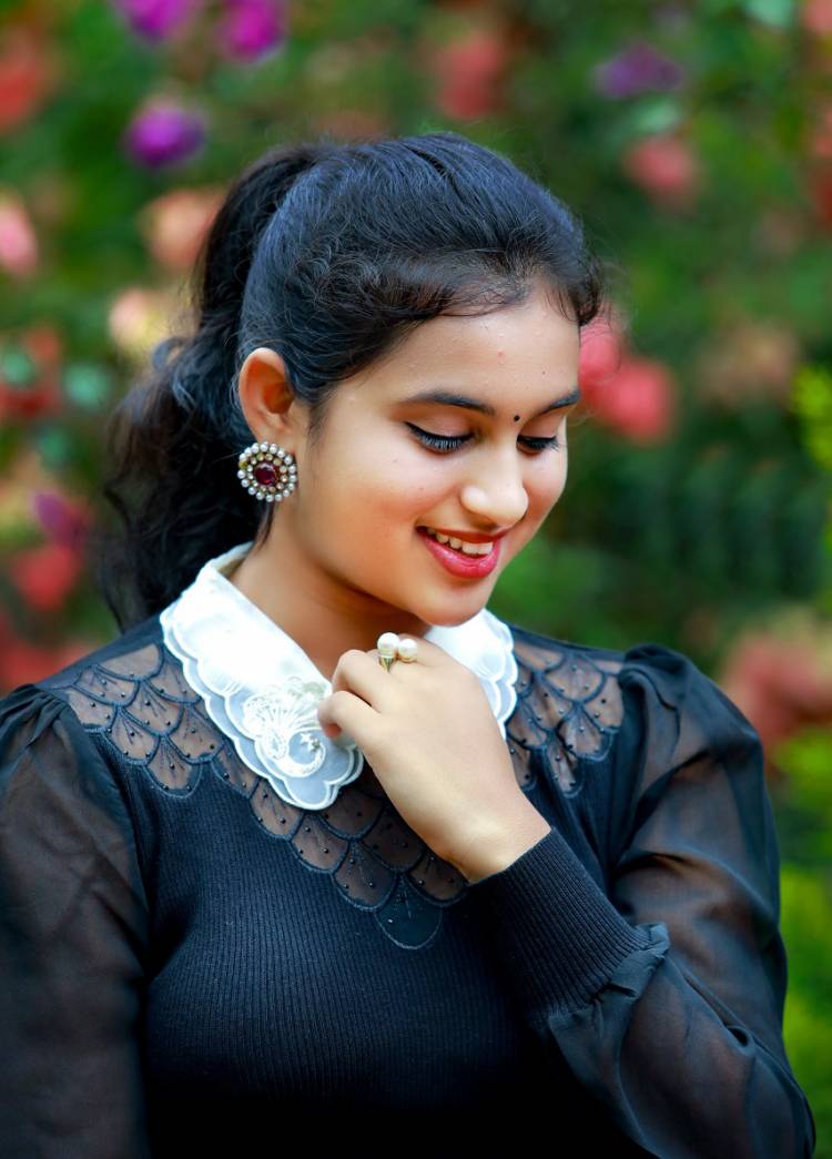 The Most Talented,Energetic and Aspiring Actor & Performer  #DiyaRose debuts in Kollywood with a Cute,bubbly performing role..