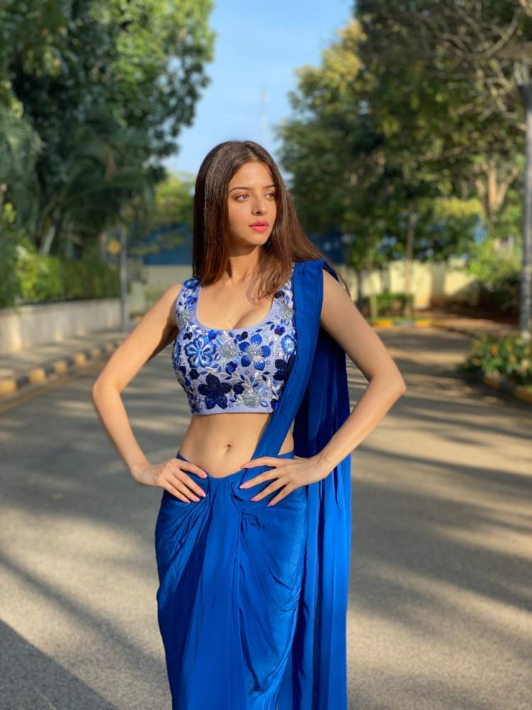 Beautiful in blue!! Actress #Vedhika is all elegance and class in these pictures from her most recent photoshoot!