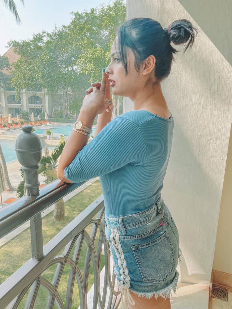 Actress #NanditaSwetha looks stunning in these recent pictures of her.