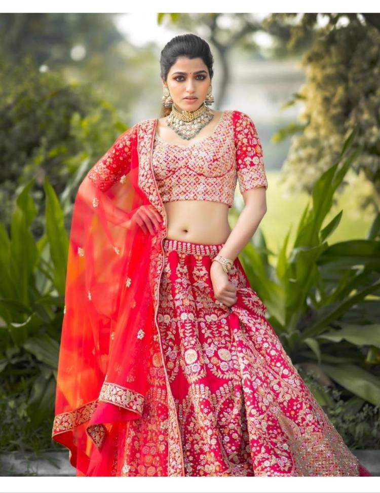 The Bridal Look Of Actress #SaiDhanshika In Ravishing Red Lehanga, Gives A Magnificent Charm & Elegance!!