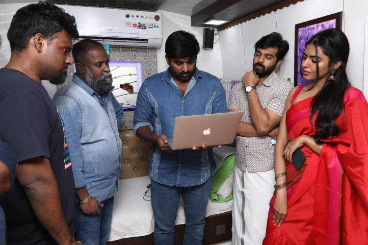 Actor Vijay Sethupathi unveiled the teaser of Cinematographer KV Guhan’s bilingual film ‘WWW’ (Who…Where…Why) featuring Adhith Arun and Shivani Rajashekar in lead roles. 