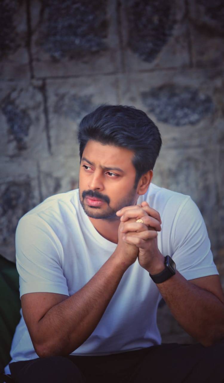 The Latest Adorning Stills Of Excellent Actor #Srikanth!!