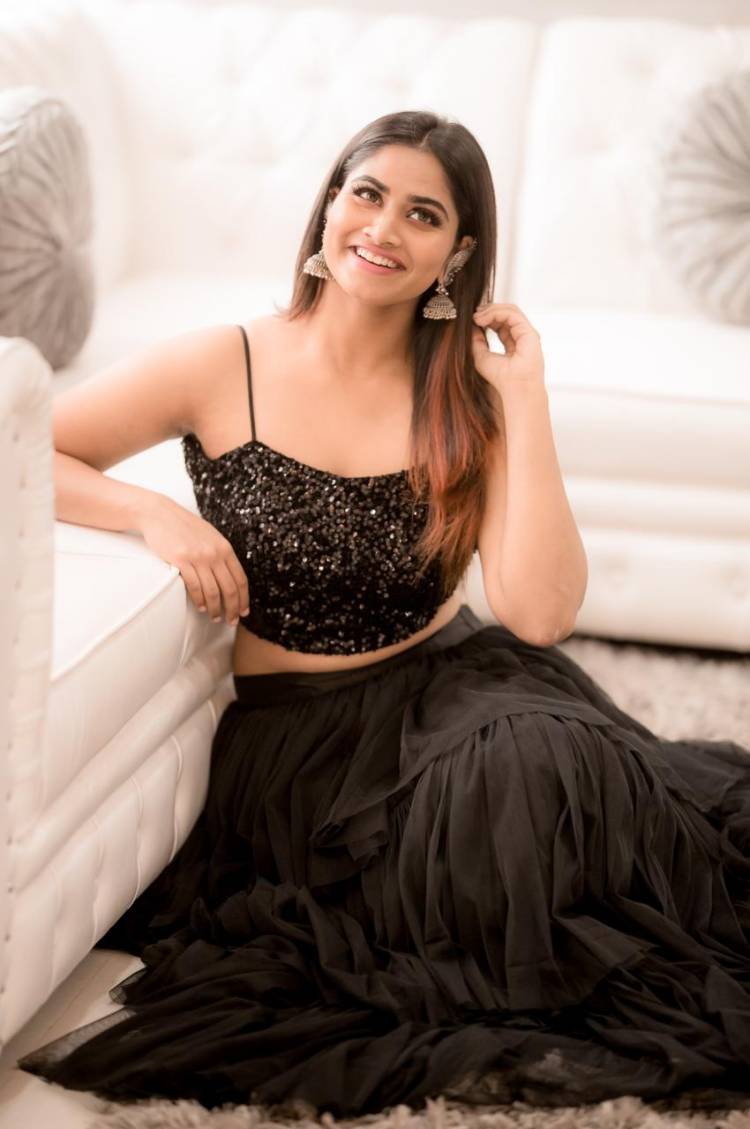 Actress #Shivani looks alluring in the recent photoshoot