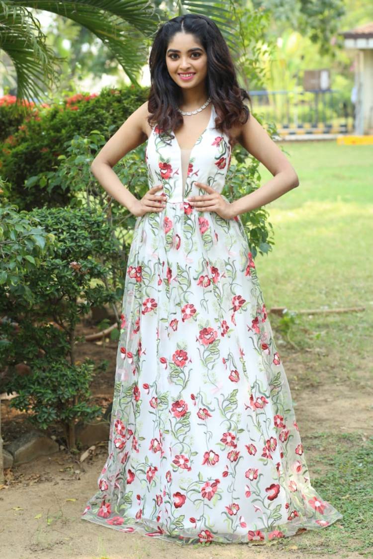 Akila Narayanan is a young girl with big dreams.