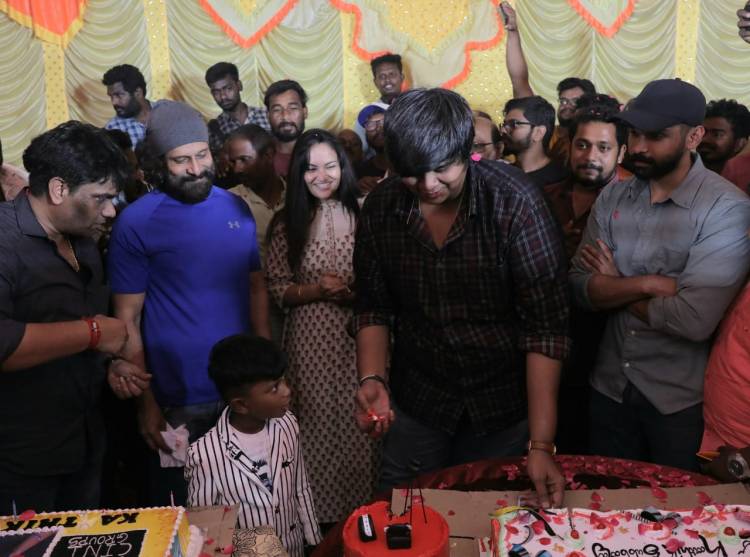 Director @karthiksubbaraj celebrated his birthday in the sets of #Chiyaan60