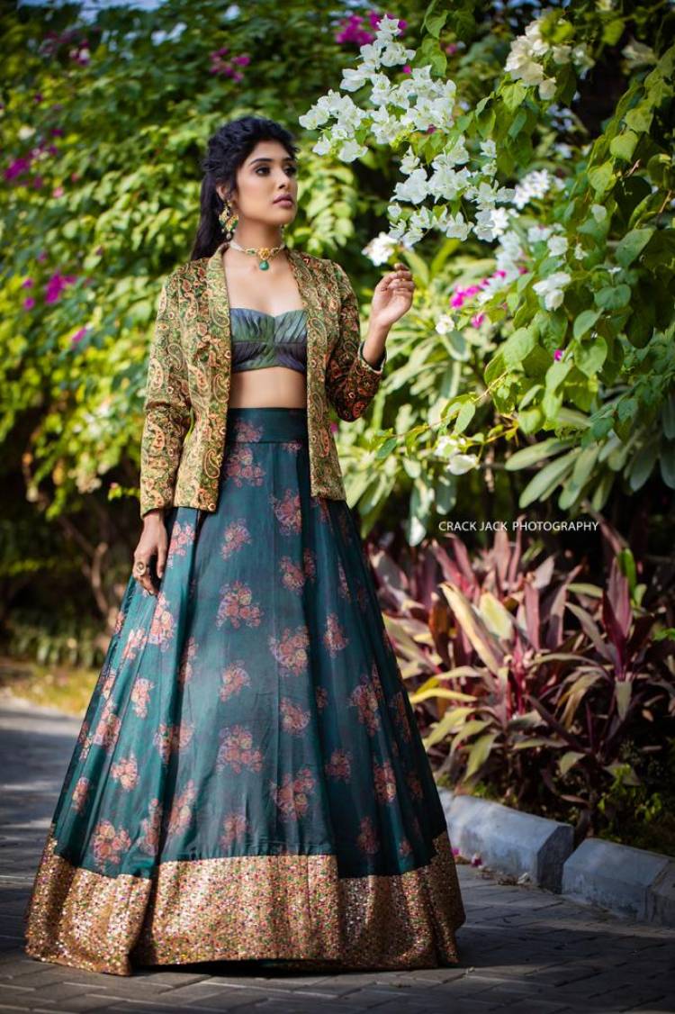 Actress #GayathriReddy looks pretty in the recent photoshoot Stills