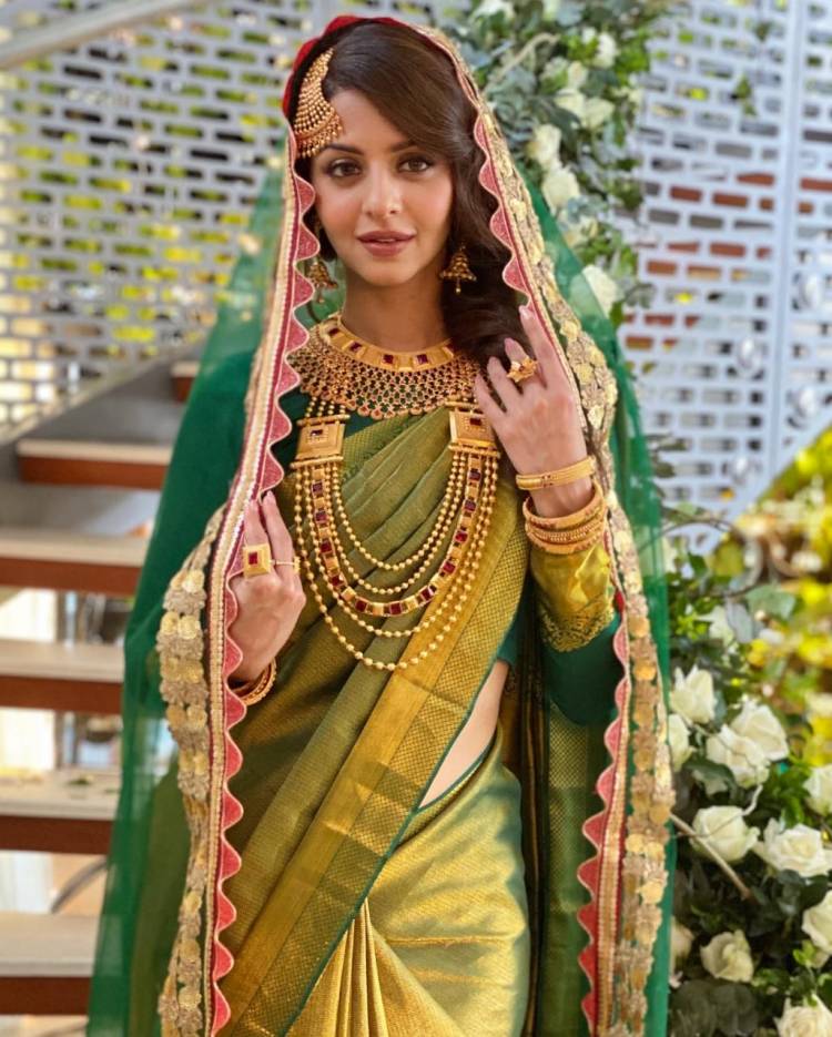 Actress #Vedhika’s latest pictures from a Jewellery Ad Shoot.
