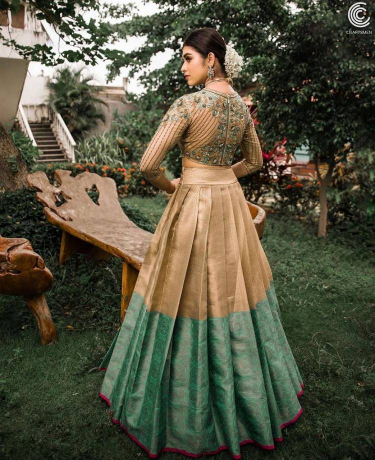 Actress #MeenakshiGovindarajan looks beautiful and elegant in her latest photoshoot.