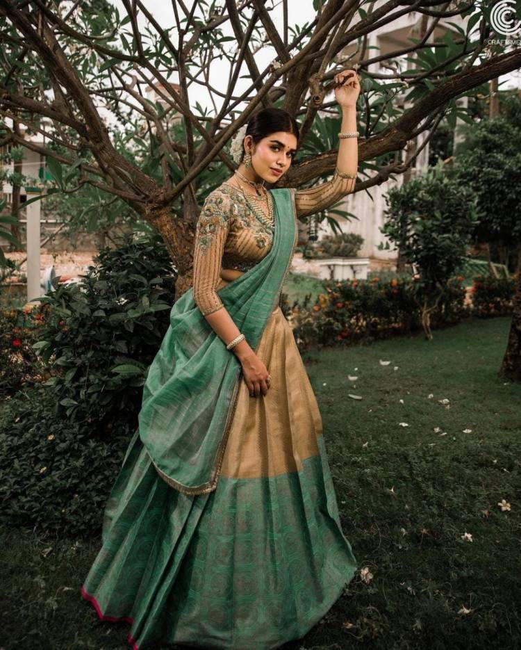 Actress #MeenakshiGovindarajan looks beautiful and elegant in her latest photoshoot.