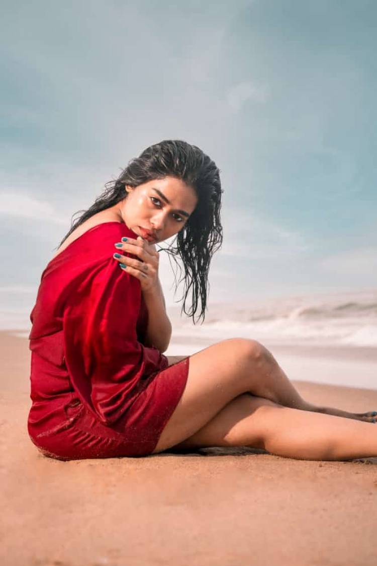 Actress #SaiPriyankaRuth sets the temperature high with her recent photoshoot stills on a beach..