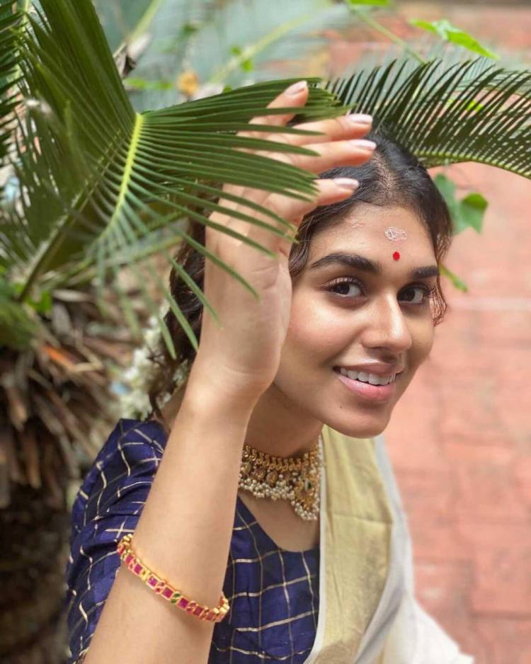 Actress #MeenakshiGovindarajan has shared some amazing photos of Onam festival today!!