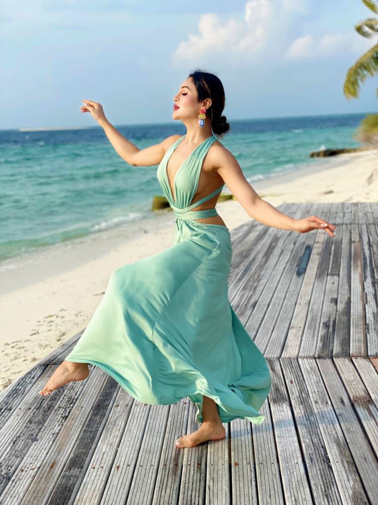 Model and actress Ashweenee Aher radiates positivity in her Birthday pictures straight from the Maldives