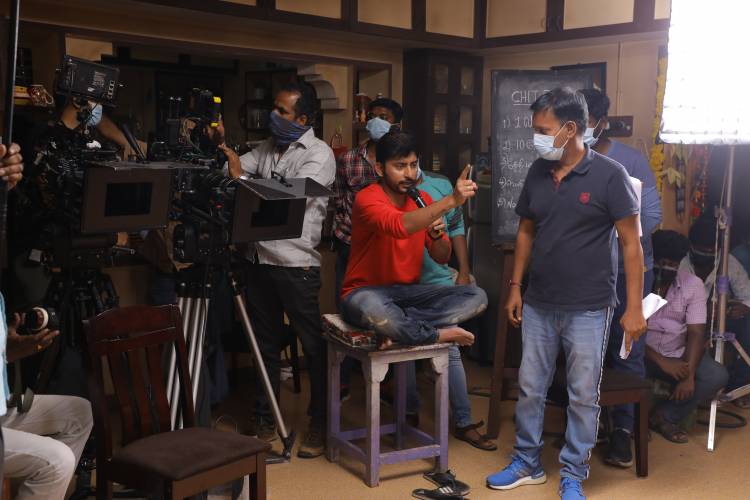 Zee Studios & BayView Projects நிறுவனங்களுடன்  Romeo Pictures இணைந்து தயாரிக்கும் போனி கபூர் வழங்கும் RJ பாலாஜி நடிக்கும், “வீட்ல விசேஷம் திரைப்பட டிரெய்லர் நாளை வெளியாகிறது !