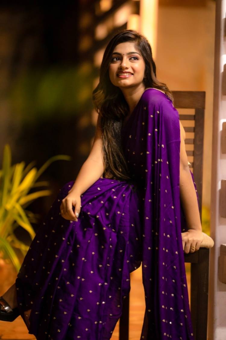 Archana is a model and an actress from Chennai who. After completing her engineering, she started her career as a VJ in Adithya TV in 2019 and then went on to star in Vijay TV's 'Raja Rani 2' that brought her laurels for her performance. 