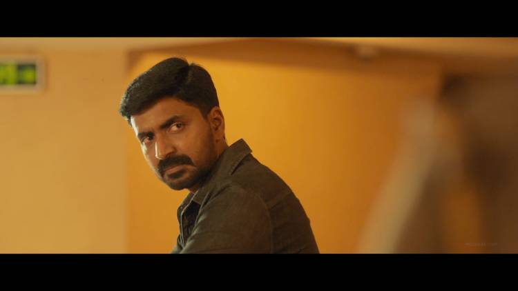 ஒரு வார்த்தையை வைத்து ஒரு வழக்கு முடியும் கதை 'டி 3'