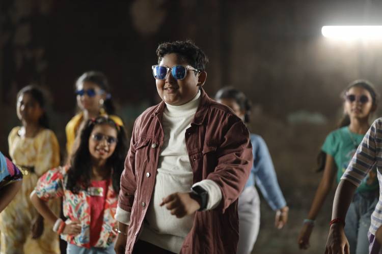 Sofa Bhai's 'School Leave Vittachu' Album Takes the Internet by Storm"