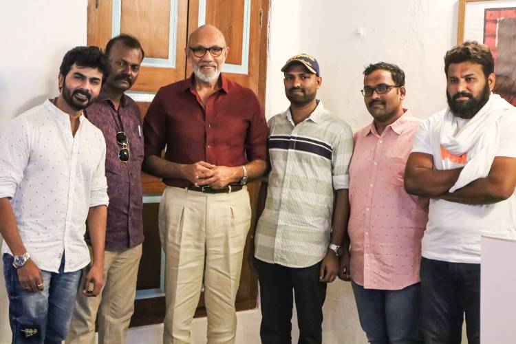 'லாரா'  படத்தின் டைட்டில் லுக் சத்யராஜ் வெளியிட்டு வாழ்த்தினார்!