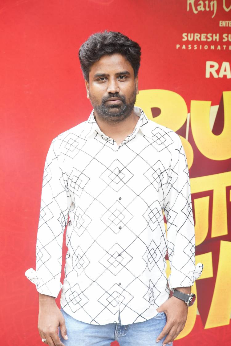 ஃபர்ஸ்ட் லுக் போஸ்டரை வித்தியாசமாக அறிமுகப் படுத்திய "பன் பட்டர் ஜாம்" குழுவினர்!!