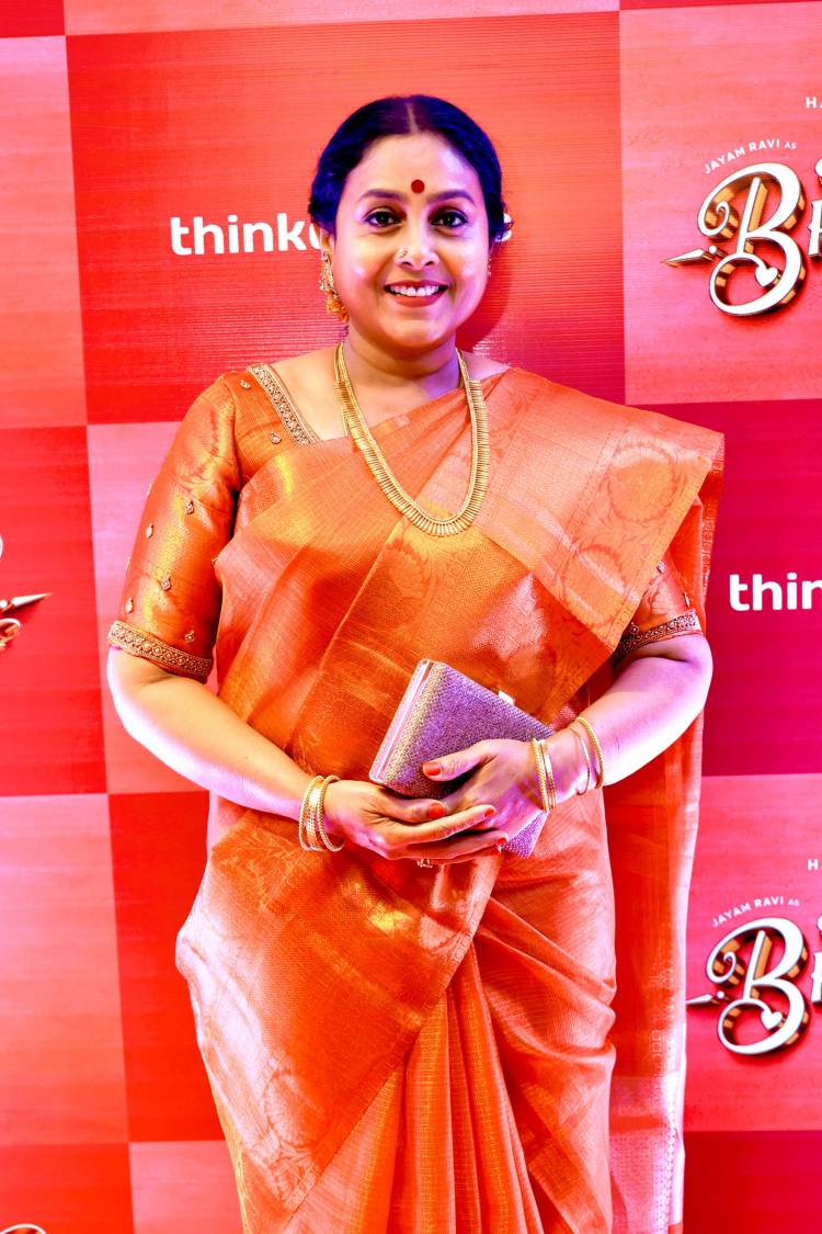 தயாரிப்பாளர் சுந்தரின் ஸ்கிரீன் சினி நிறுவனம் தயாரித்து, நடிகர் ஜெயம் ரவி நடிக்க, இயக்குனர் ராஜேஷ் இயக்கத்தில், ஹாரிஸ் ஜெயராஜ் இசையில் உருவாகி வரும் படம் #பிரதர். 