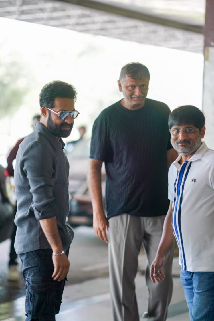 ’மேன் ஆஃப் மாஸ்’ நடிகர் என்.டி.ஆர். நடிப்பில், மைத்ரி மூவி மேக்கர்ஸ் மற்றும் என்.டி.ஆர். ஆர்ட்ஸ் தயாரிப்பில் இயக்குநர் பிரஷாந்த் நீல் இயக்கத்தில் உருவாகி வரும் ’என்.டி.ஆர்.நீல்’ படத்தின் படப்பிடிப்பில் ஏப்ரல் 22 ஆம் தேதி இணைகிறார் என்.டி.ஆர்.!