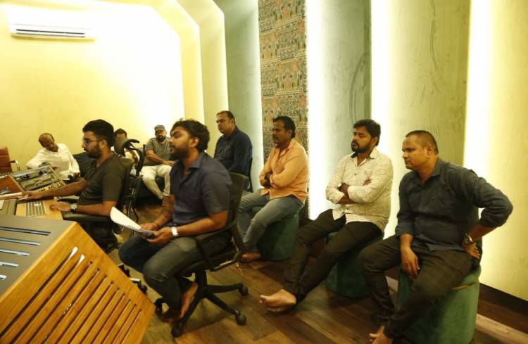 ”என்னடி செஞ்ச என்னோட நெஞ்ச" – மையல் படத்திலிருந்து மெலோடி இசையை விரும்பும் இசைநாயகர்களுக்கான இனிய இசை விருந்தாக வெளியாகியுள்ளது!