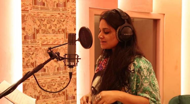 ”என்னடி செஞ்ச என்னோட நெஞ்ச" – மையல் படத்திலிருந்து மெலோடி இசையை விரும்பும் இசைநாயகர்களுக்கான இனிய இசை விருந்தாக வெளியாகியுள்ளது!