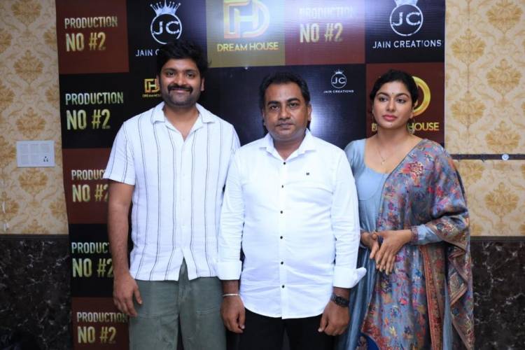 8 தோட்டாக்கள் 'வெற்றி' காவல்துறை அதிகாரியாக நடிக்கும் புதிய படத்தின் துவக்க விழா