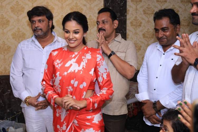 8 தோட்டாக்கள் 'வெற்றி' காவல்துறை அதிகாரியாக நடிக்கும் புதிய படத்தின் துவக்க விழா