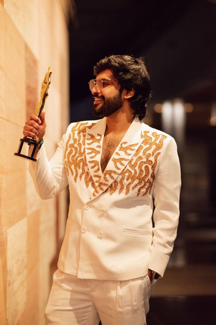 'Rising Star' விஜய் கனிஷ்காவுக்கு எடிசன் விருது