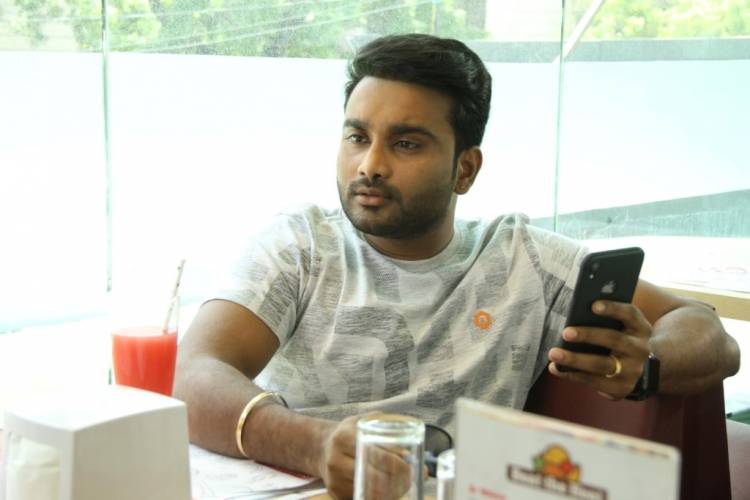 ஸ்டோன் எலிபெண்ட் கிரியேஷன்ஸ் பேனரில் எஸ். ஆர். பிரபாகரன் தயாரித்து இயக்கும் விறுவிறுப்பான கிரைம் திரில்லர் 'றெக்கை முளைத்தேன்' ஆகஸ்ட் மாதம் திரையரங்குகளில் வெளியாகிறது