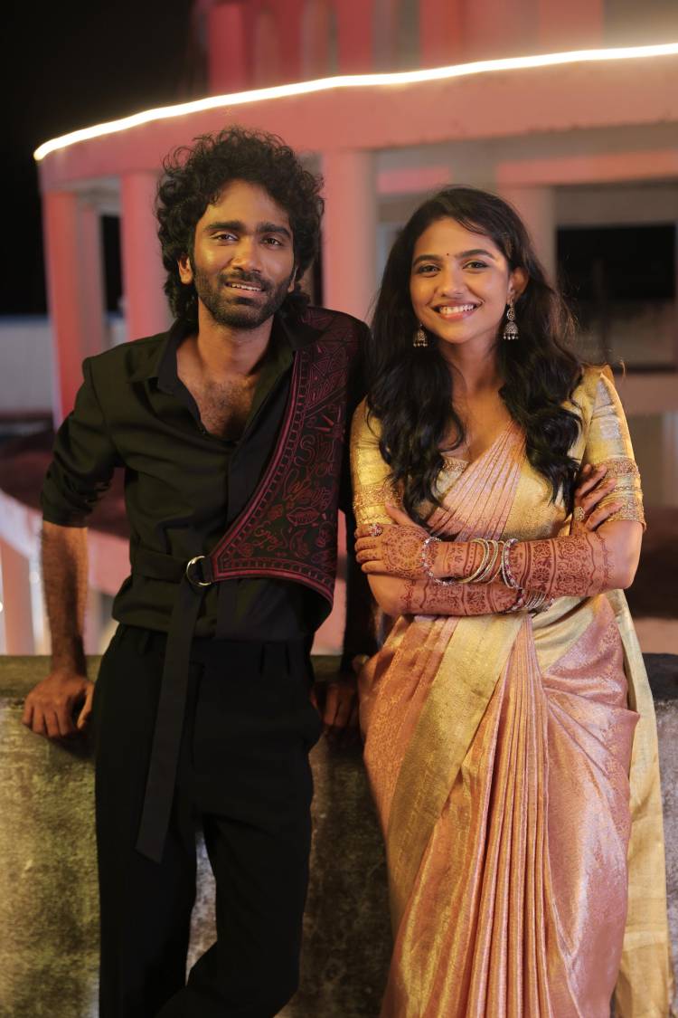 Dude Cast and Crew - Stills