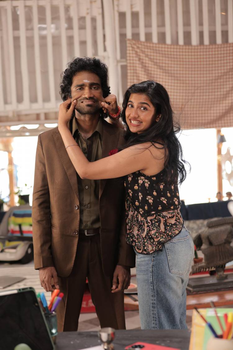 Dude Cast and Crew - Stills