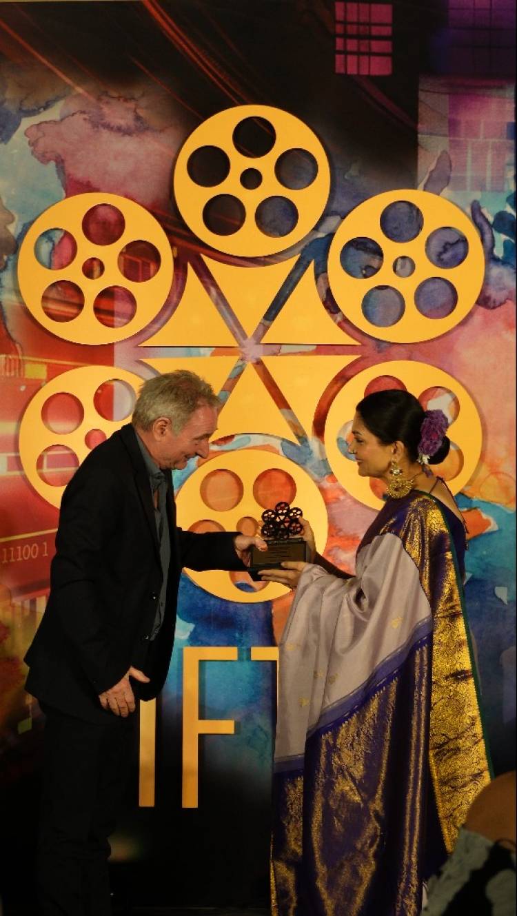 மும்பையில் நடைபெற்ற IIFTC சுற்றுலா விருதுகளில் நடிகை குஷ்பு சுந்தருக்கு கௌரவம்; 'GOAT' மற்றும் 'இந்தியன் 2' படங்களுக்கு விருதுகள்!