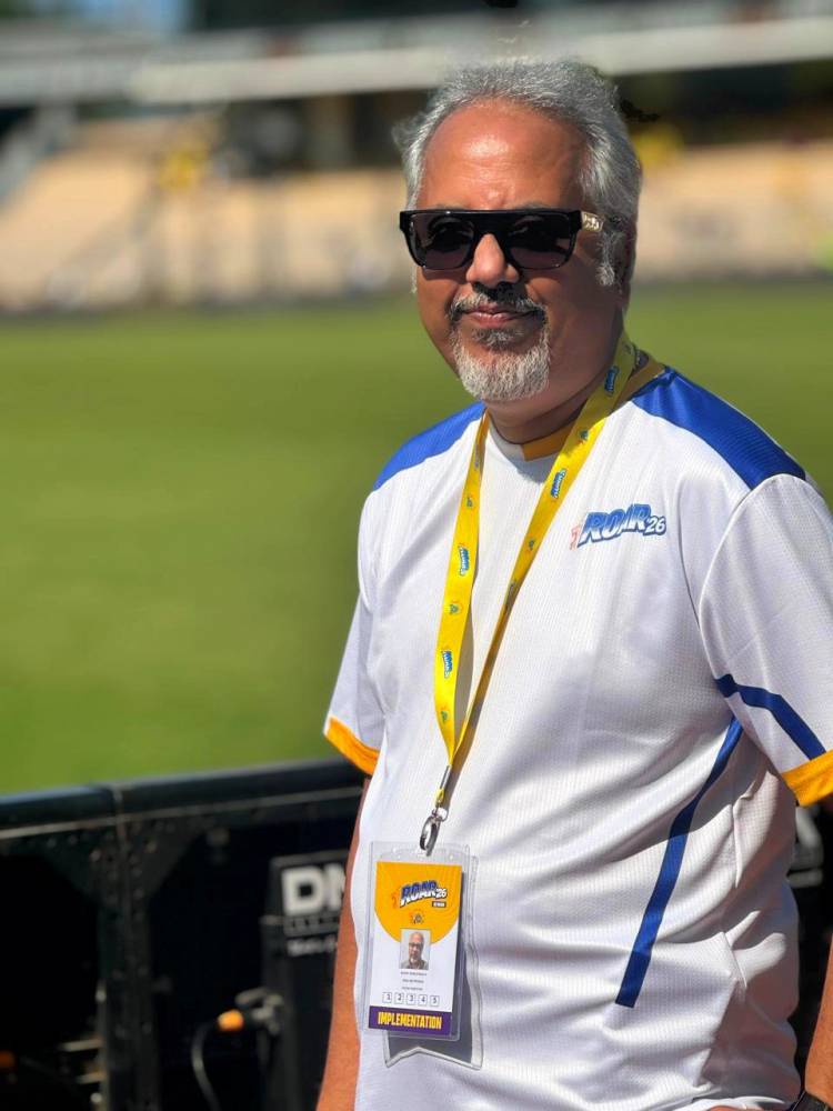 இயக்குனர் பத்ரி வெங்கடேஷ், சேப்பாக்கம் மைதானத்தில் நடைபெற்ற சென்னை சூப்பர் கிங்ஸ் ரசிகர்களின் பிரம்மாண்டமான 'ரோர் 26' (Roar 26) நிகழ்ச்சியின் இயக்குனராகப் பொறுப்பேற்று வெற்றிகரமாக நடத்தியுள்ளார்.