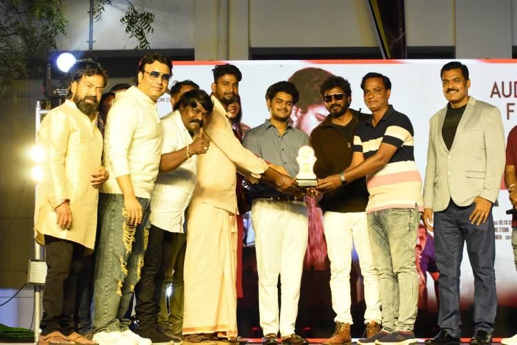 இன்வெஸ்டிகேஷன் கலந்த சஸ்பென்ஸ்  திரில்லர் " ரூம் பாய் " ஏப்ரல் 17ஆம் தேதி திரையரங்குகளில் வெளியாகிறது