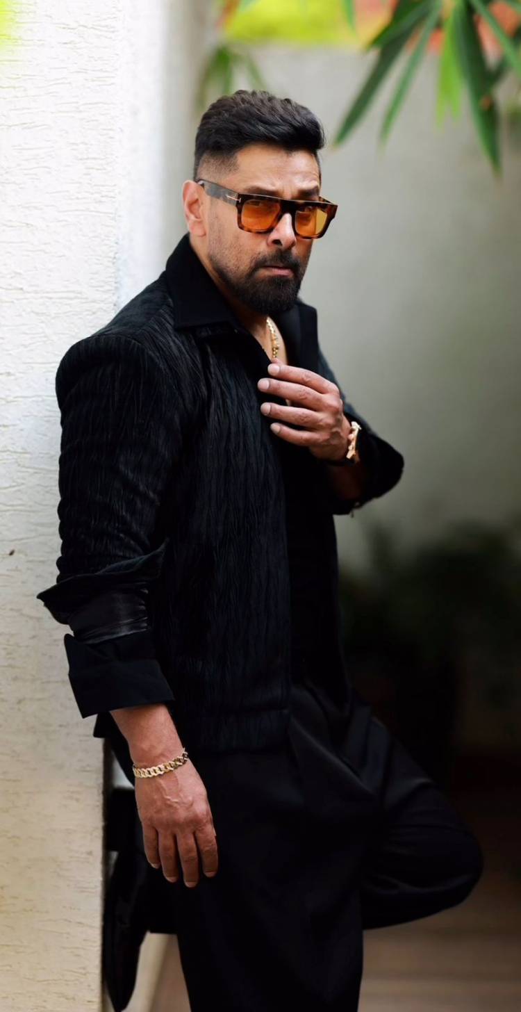 சீயான் பிறந்தநாள் கொண்டாட்டமாக அறிவிக்கப்பட்ட “சீயான் 63” புதிய படம் !!