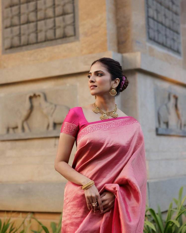 Malavika Mohanan Indian Actress