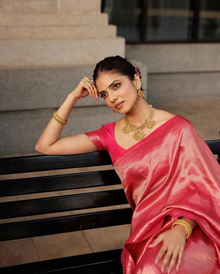 Malavika Mohanan Indian Actress