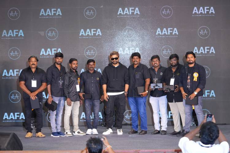 Allu Arjun Devotes Over Six Hours to Celebrate with 1,000 Fans from Seven States; Extends Insurance Cover to Every AAFA Member